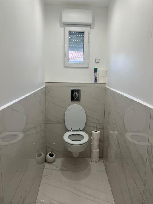 Joli Appartement Blanzy ภายนอก รูปภาพ